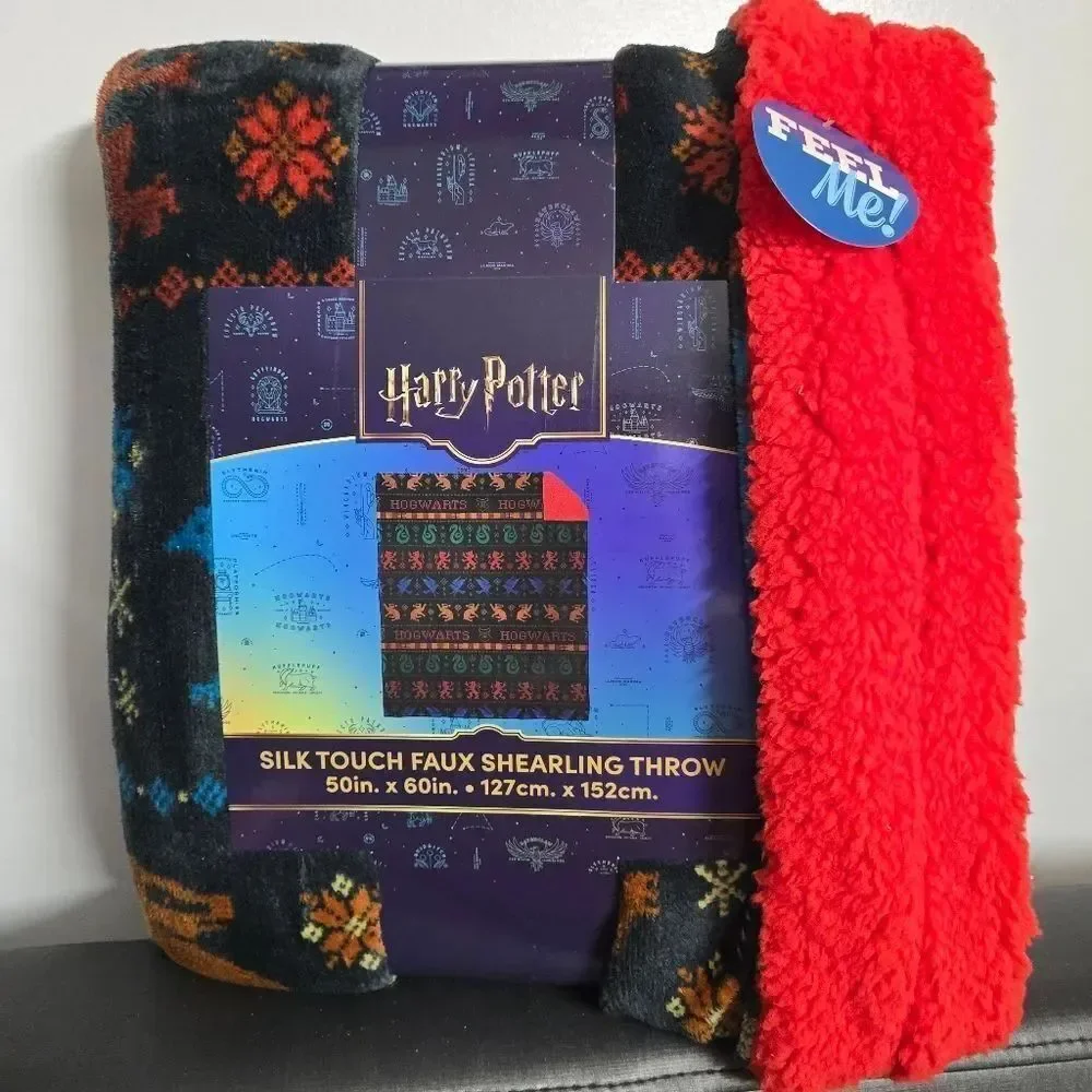 The Harry Potter Faux Shearling Throw Blanket NWT 50